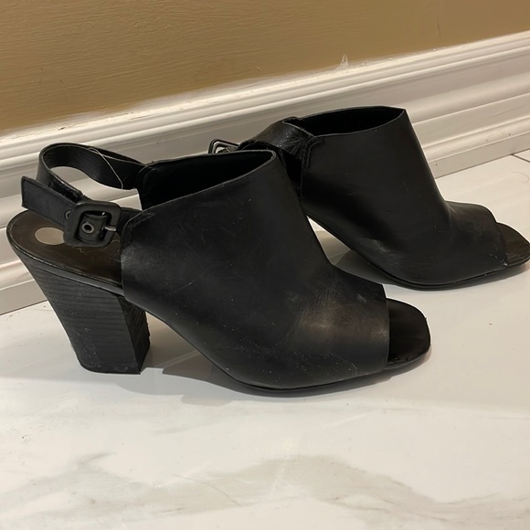 Bootie style open toe heels - Picture 2 of 4